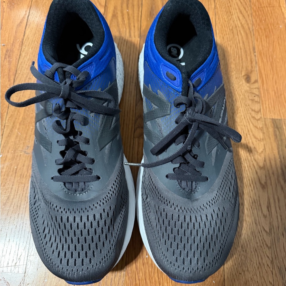 New Balance Men's Gray and Blue Performance Running Shoes